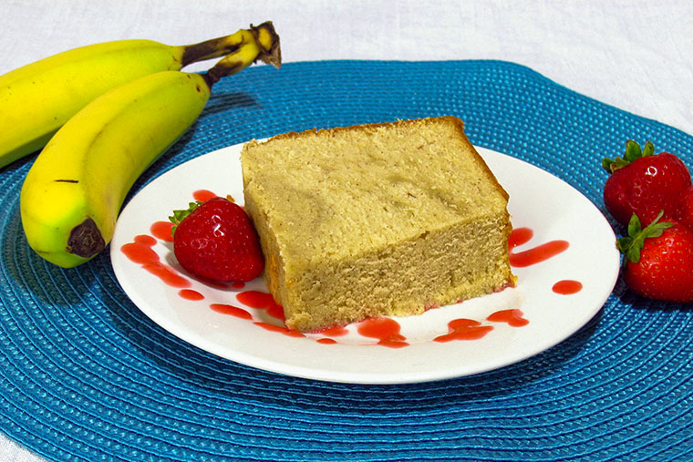 Banana Pound Cake with Strawberry Puree Recipe